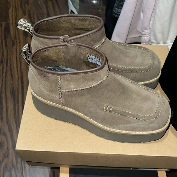 UGG  Cityfunc Ultra Mini-Hickory Color - Picture 5 of 8